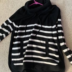 Turtle neck sweatshirt